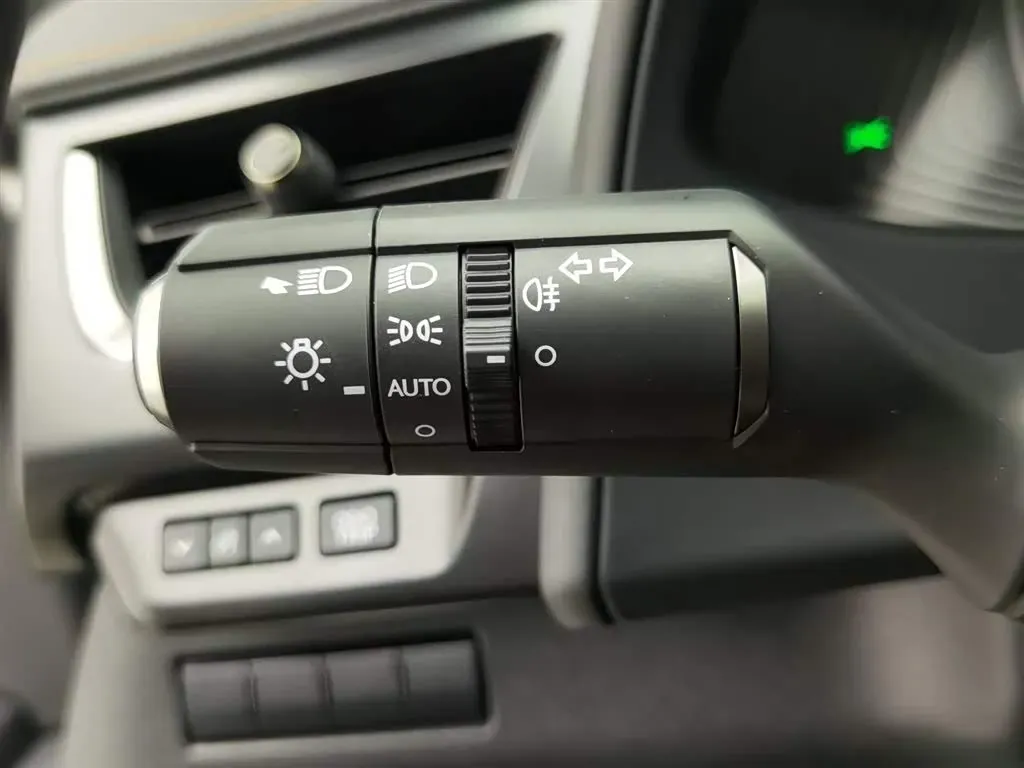 2020 Lexus UX 2.0L 173HP L4 CVT,autocango,china used car exporter,china ev exporter,chinese used car exporter,chinese used ev exporter