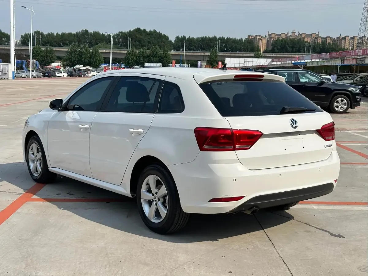 2015 Volkswagen Gran Lavida 1.6L 110HP L4 6AT,autocango,china used car exporter,china ev exporter,chinese used car exporter,chinese used ev exporter