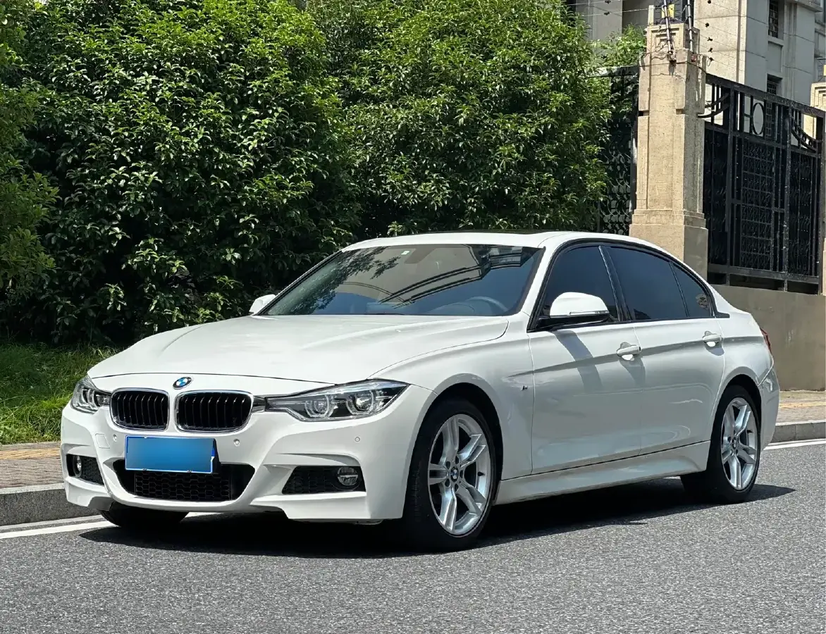 2017 BMW 3 Series 2.0T 184HP L4 8AT