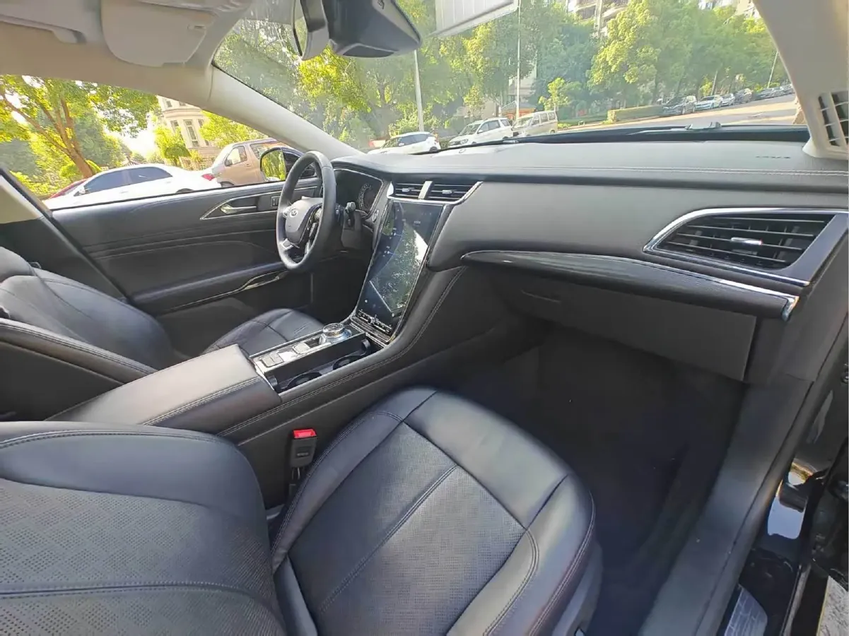 2019 Ford Taurus 2.0T 245HP L4 8AT,autocango,china used car exporter,china ev exporter,chinese used car exporter,chinese used ev exporter