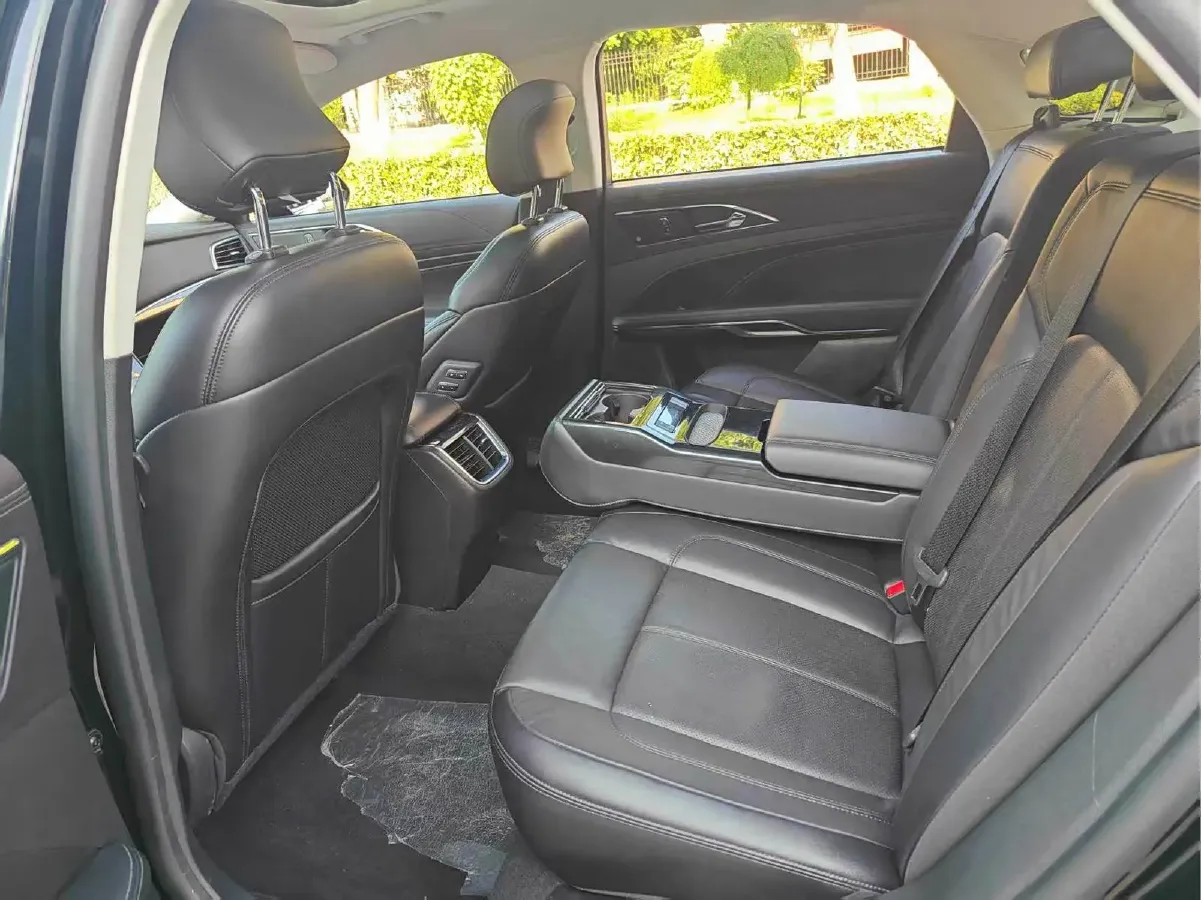 2019 Ford Taurus 2.0T 245HP L4 8AT,autocango,china used car exporter,china ev exporter,chinese used car exporter,chinese used ev exporter