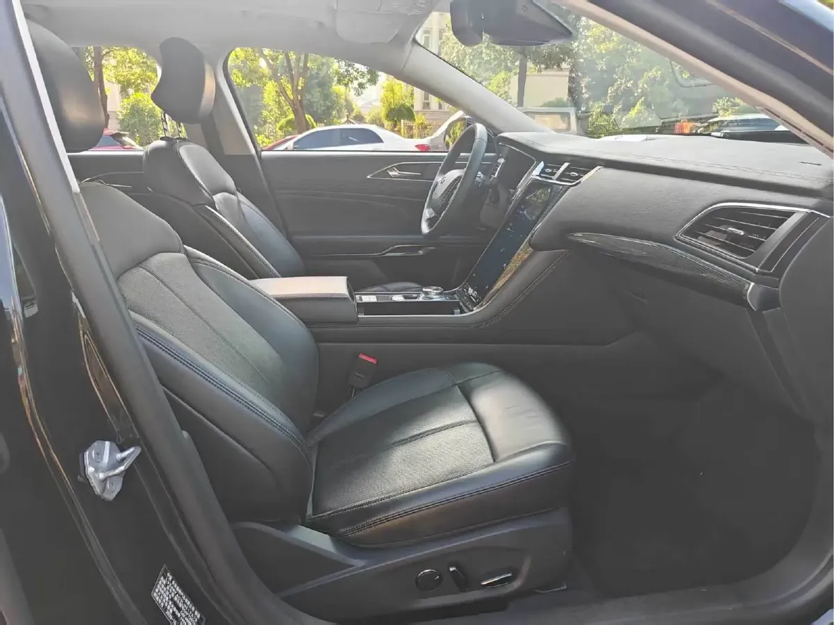 2019 Ford Taurus 2.0T 245HP L4 8AT,autocango,china used car exporter,china ev exporter,chinese used car exporter,chinese used ev exporter