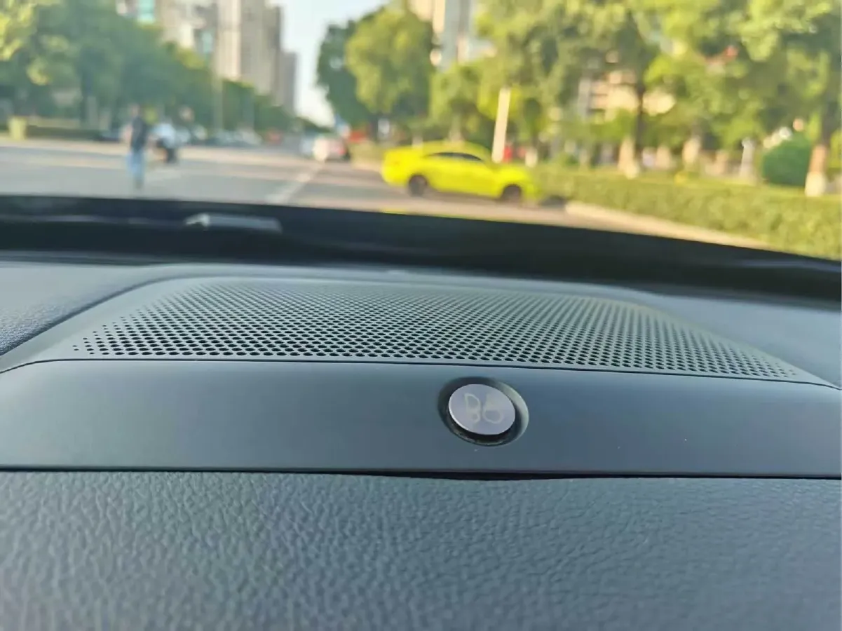 2019 Ford Taurus 2.0T 245HP L4 8AT,autocango,china used car exporter,china ev exporter,chinese used car exporter,chinese used ev exporter