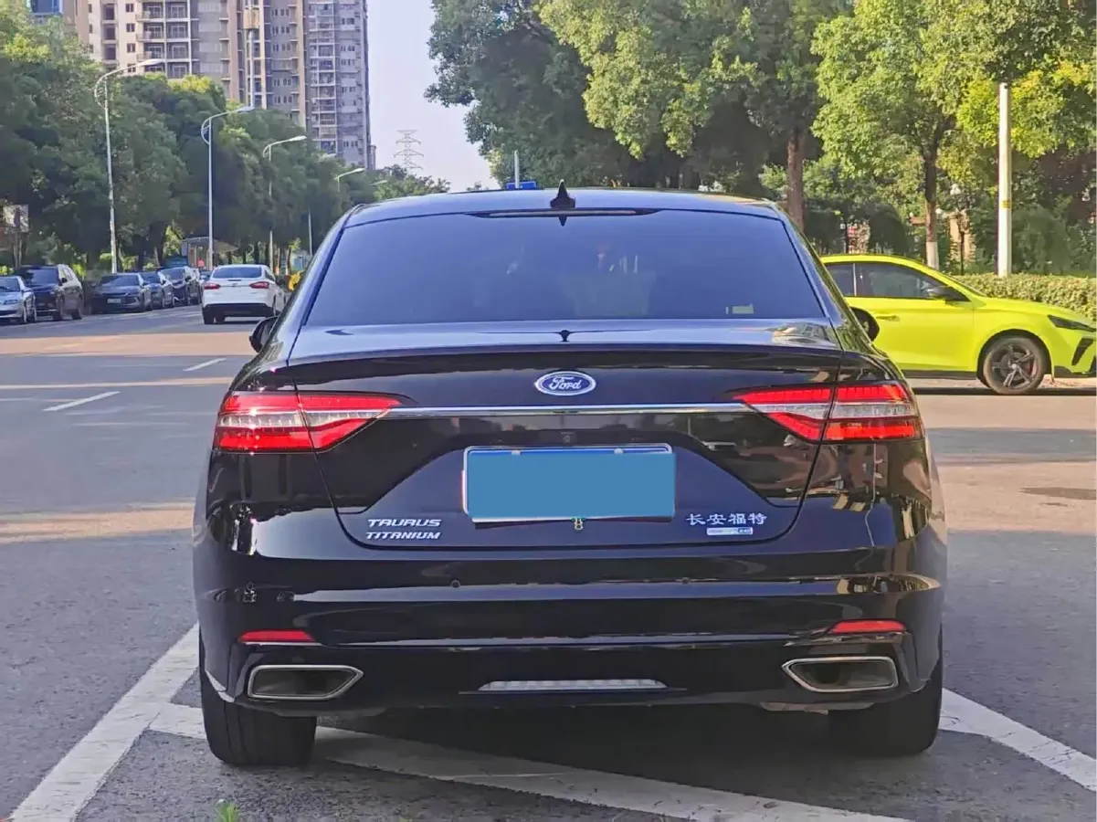 2019 Ford Taurus 2.0T 245HP L4 8AT,autocango,china used car exporter,china ev exporter,chinese used car exporter,chinese used ev exporter