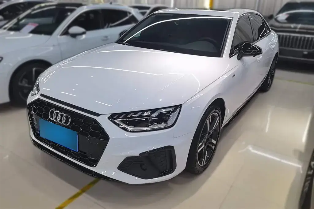 2023 Audi A4L 2.0T 190HP L4 7DCT