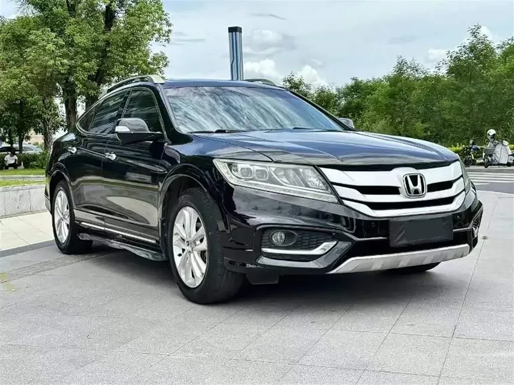 2014 Honda Crosstour 2.4L 197HP L4 5AT,autocango,china used car exporter,china ev exporter,chinese used car exporter,chinese used ev exporter
