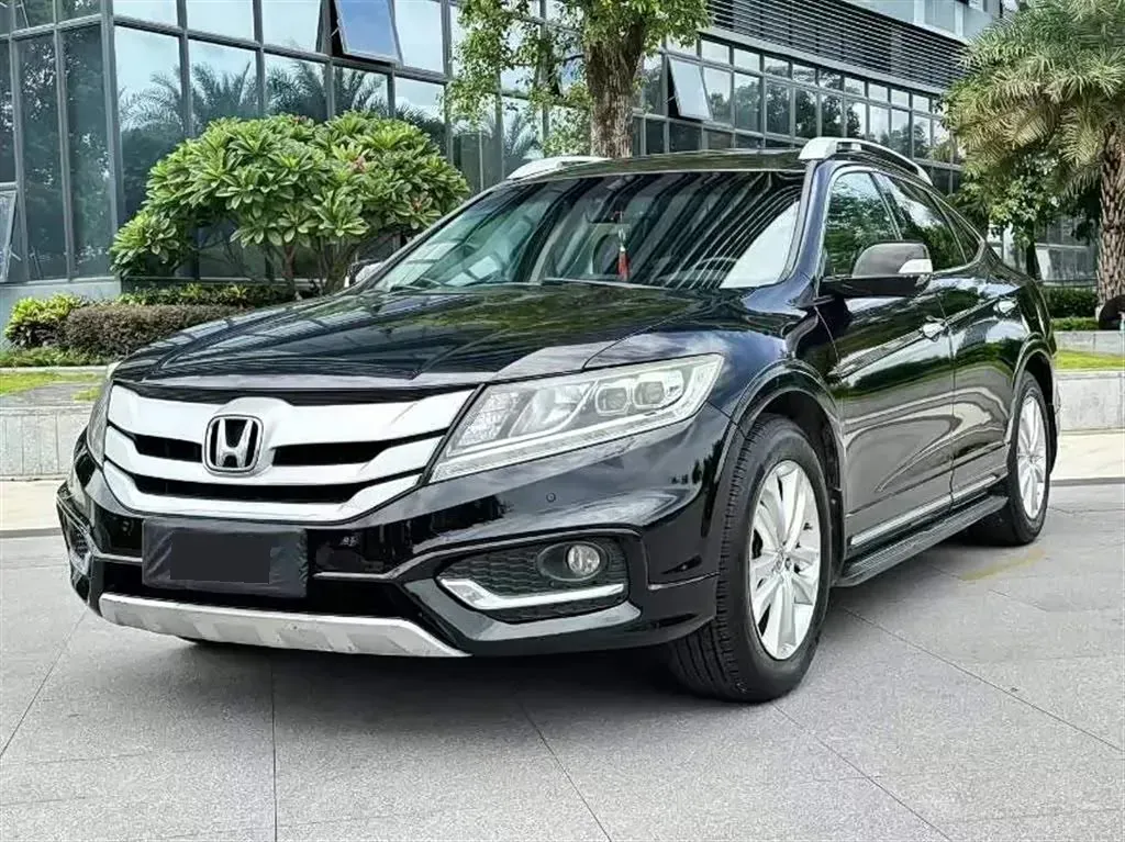 2014 Honda Crosstour 2.4L 197HP L4 5AT,autocango,china used car exporter,china ev exporter,chinese used car exporter,chinese used ev exporter