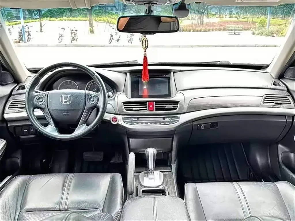 2014 Honda Crosstour 2.4L 197HP L4 5AT,autocango,china used car exporter,china ev exporter,chinese used car exporter,chinese used ev exporter