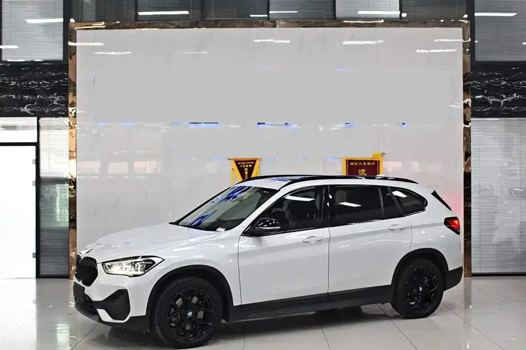2021 BMW X1 2.0T 192HP L4 7DCT