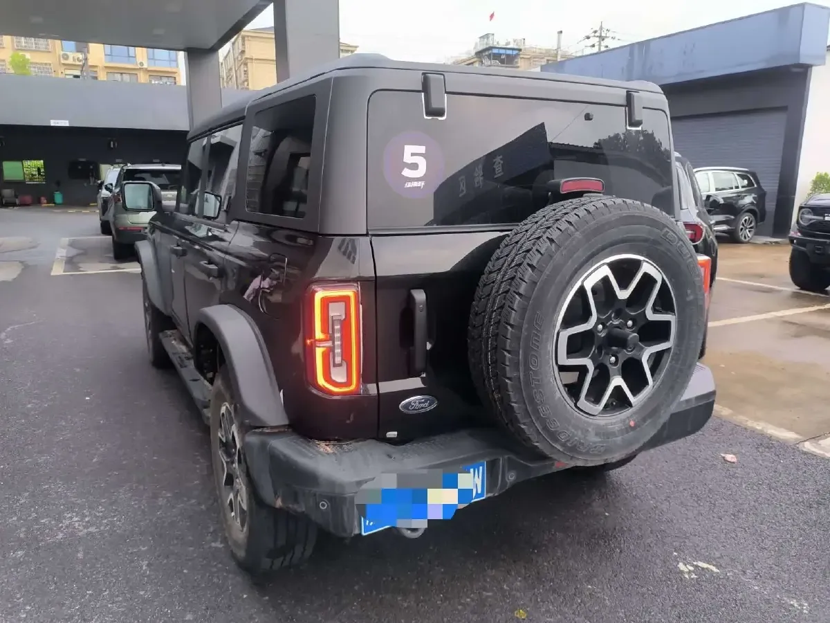 2024 Ford Bronco 2.3T 275HP L4 10AT,autocango,china used car exporter,china ev exporter,chinese used car exporter,chinese used ev exporter