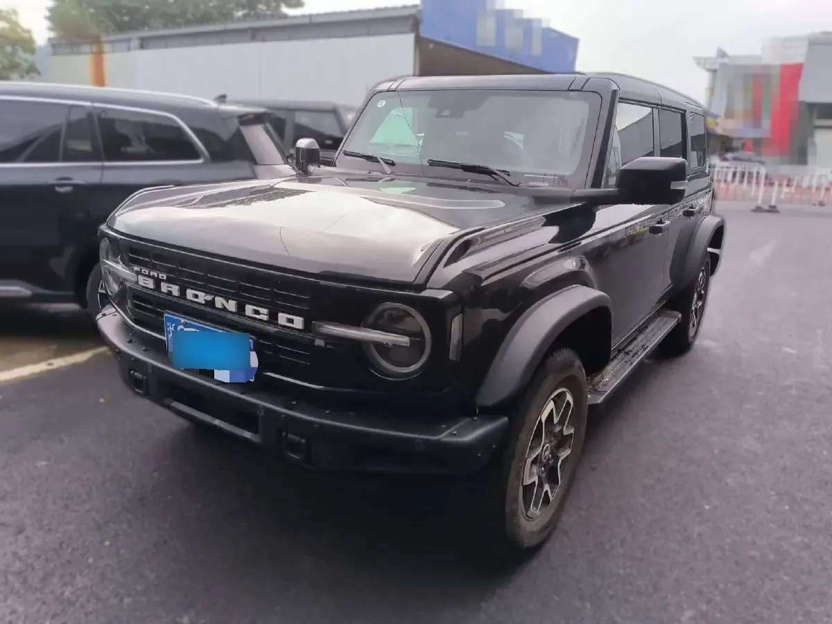 2024 Ford Bronco 2.3T 275HP L4 10AT,autocango,china used car exporter,china ev exporter,chinese used car exporter,chinese used ev exporter