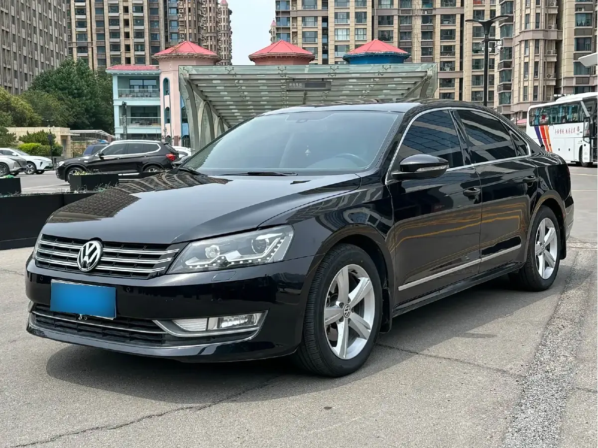 2013 Volkswagen Passat 1.8T 160HP L4 7DCT