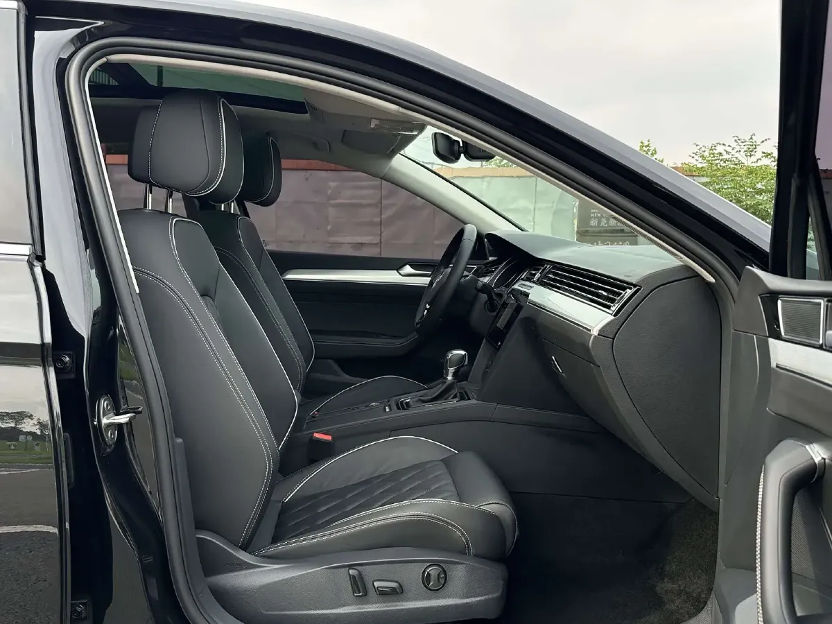 2020 Volkswagen Magotan GTE 1.4T 150HP L4 6DCT PHEV 13KWH,autocango,china used car exporter,china ev exporter,chinese used car exporter,chinese used ev exporter