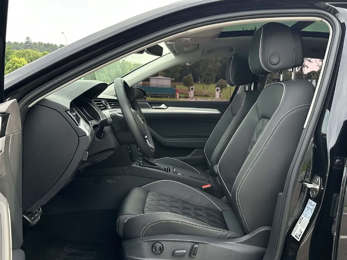 2020 Volkswagen Magotan GTE 1.4T 150HP L4 6DCT PHEV 13KWH,autocango,china used car exporter,china ev exporter,chinese used car exporter,chinese used ev exporter