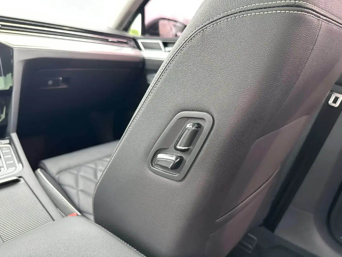 2020 Volkswagen Magotan GTE 1.4T 150HP L4 6DCT PHEV 13KWH,autocango,china used car exporter,china ev exporter,chinese used car exporter,chinese used ev exporter