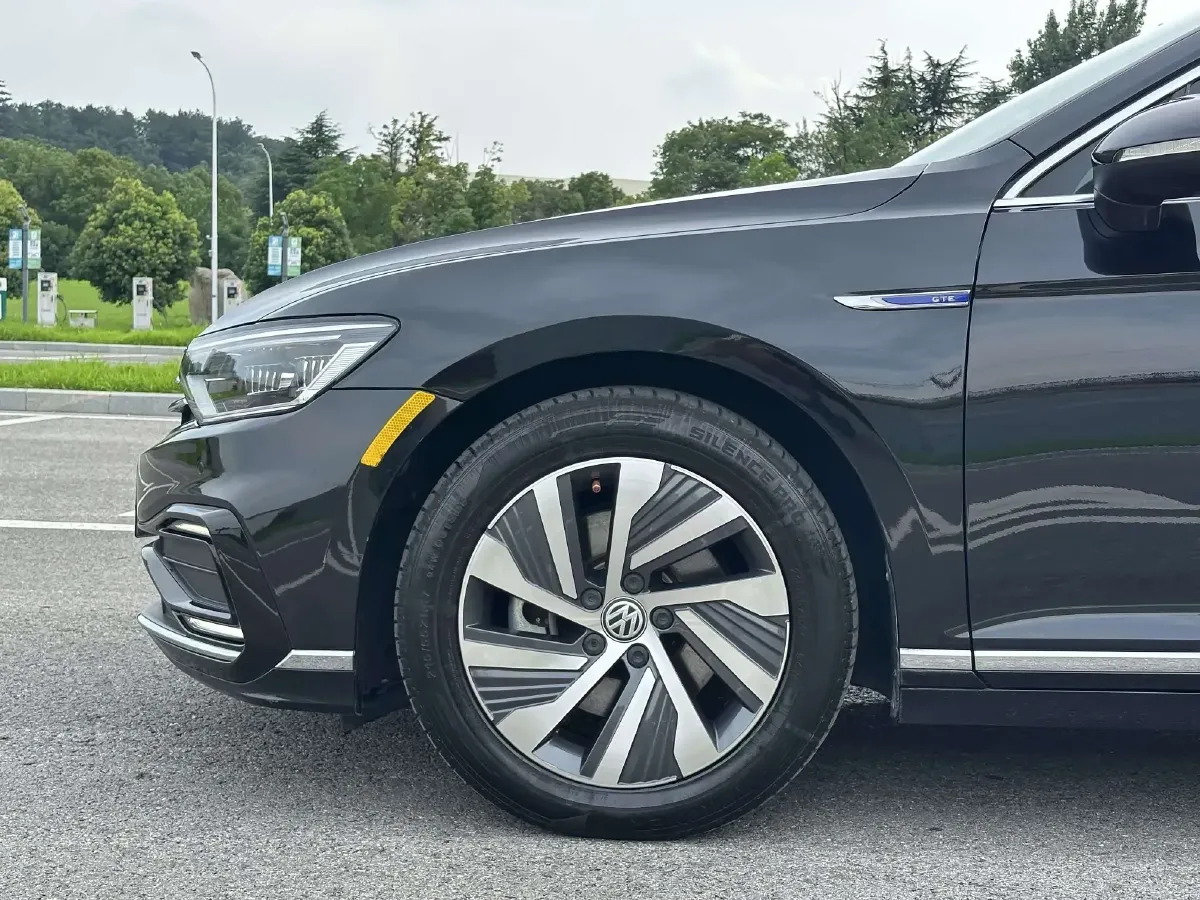 2020 Volkswagen Magotan GTE 1.4T 150HP L4 6DCT PHEV 13KWH,autocango,china used car exporter,china ev exporter,chinese used car exporter,chinese used ev exporter