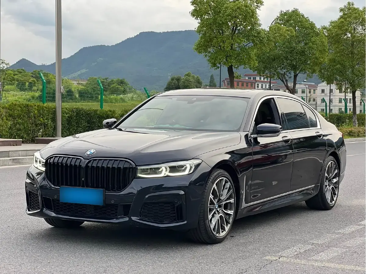 2019 BMW 7 Series 2.0T 265HP L4 8AT