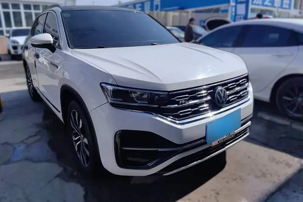 2019 Volkswagen Tayron 2.0T 220HP L4 7DCT