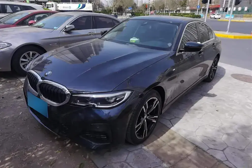 2022 BMW 3 Series 2.0T 184HP L4 8AT
