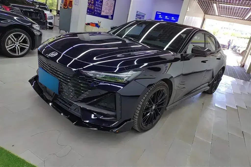 2022 ChangAn UNI-V 1.5T 188HP L4 7DCT