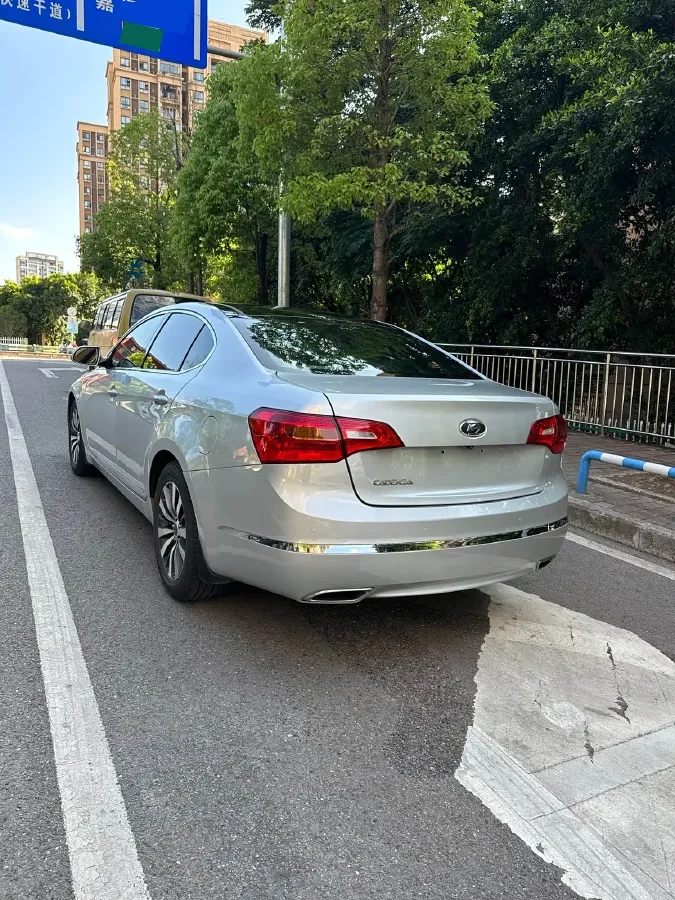 2011 Kia Cadenza 2.4L 180HP L4 6AT,autocango,china used car exporter,china ev exporter,chinese used car exporter,chinese used ev exporter