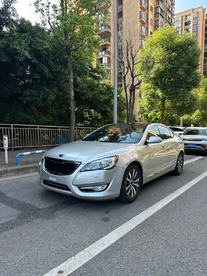 2011 Kia Cadenza 2.4L 180HP L4 6AT,autocango,china used car exporter,china ev exporter,chinese used car exporter,chinese used ev exporter