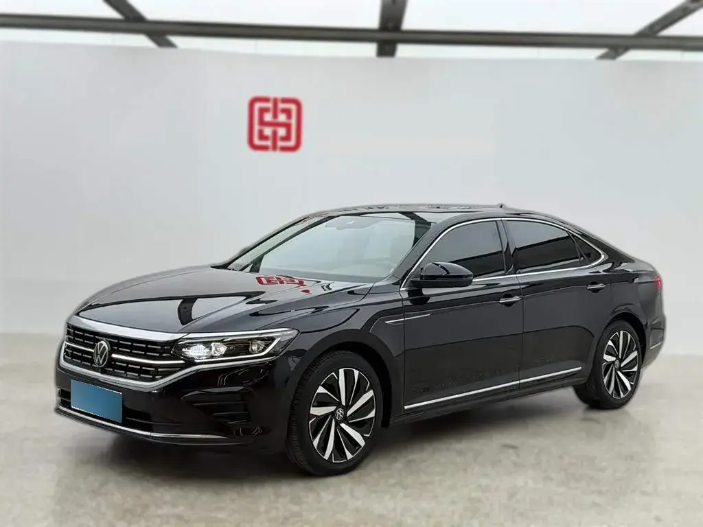 2023 Volkswagen Passat 2.0T 186HP L4 7DCT