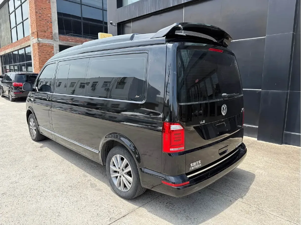 2018 Volkswagen Caravelle 2.0T 204HP L4 7DCT,autocango,china used car exporter,china ev exporter,chinese used car exporter,chinese used ev exporter
