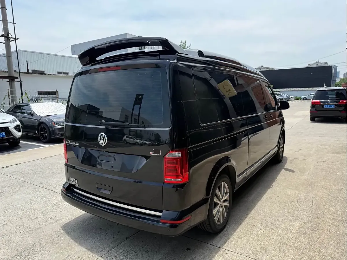 2018 Volkswagen Caravelle 2.0T 204HP L4 7DCT,autocango,china used car exporter,china ev exporter,chinese used car exporter,chinese used ev exporter