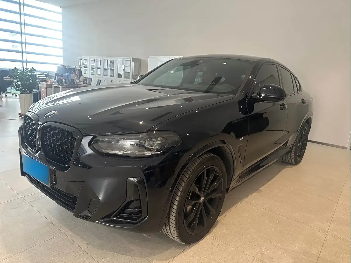 2022 BMW X4 2.0T 245HP L4 8AT