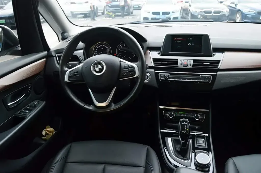 2018 BMW 2 Series SUV 1.5T 140HP L3 7DCT,autocango,china used car exporter,china ev exporter,chinese used car exporter,chinese used ev exporter