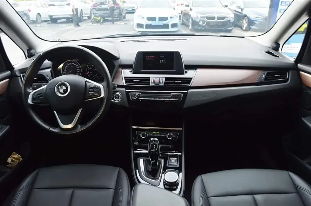 2018 BMW 2 Series SUV 1.5T 140HP L3 7DCT,autocango,china used car exporter,china ev exporter,chinese used car exporter,chinese used ev exporter