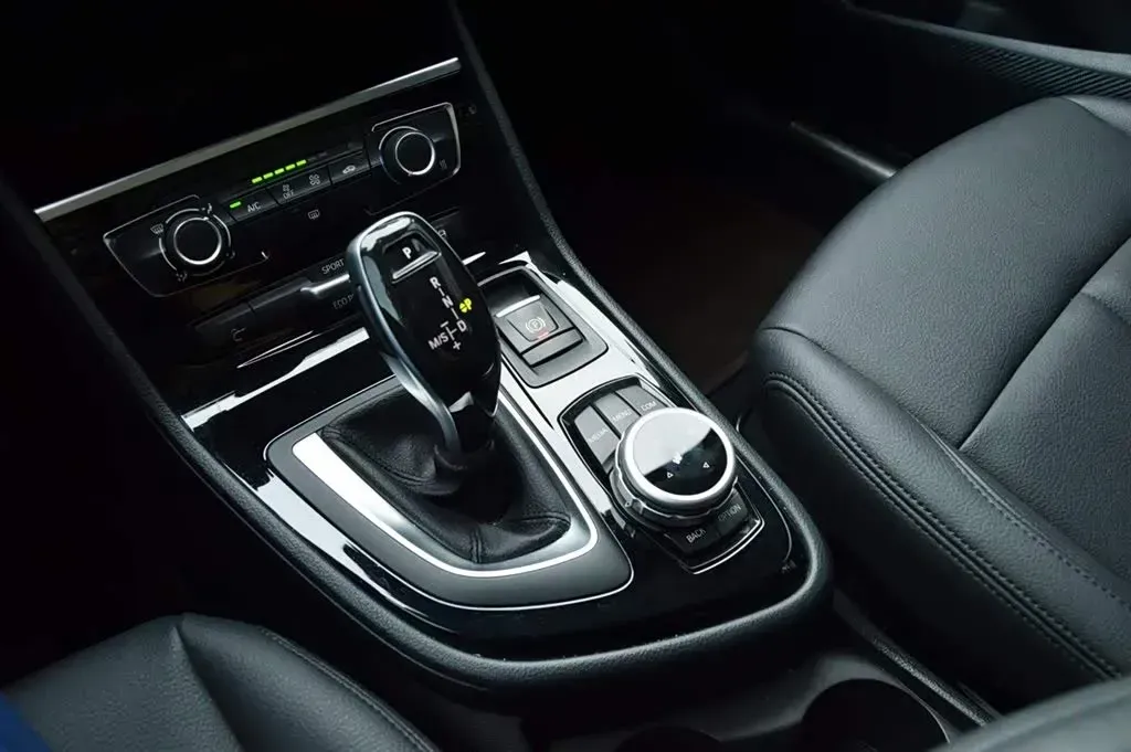 2018 BMW 2 Series SUV 1.5T 140HP L3 7DCT,autocango,china used car exporter,china ev exporter,chinese used car exporter,chinese used ev exporter