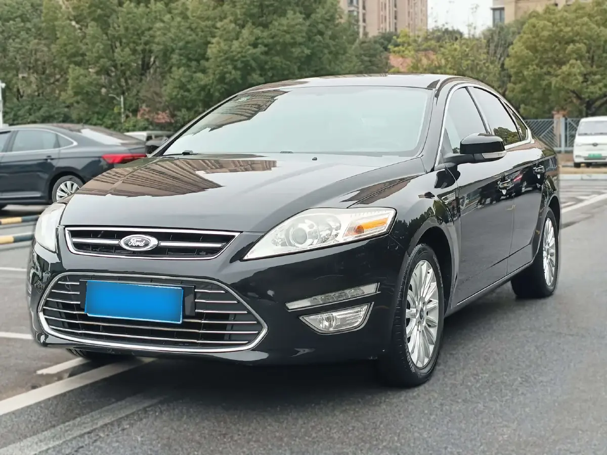 2013 Ford Mondeo 2.3L 160HP L4 6AT