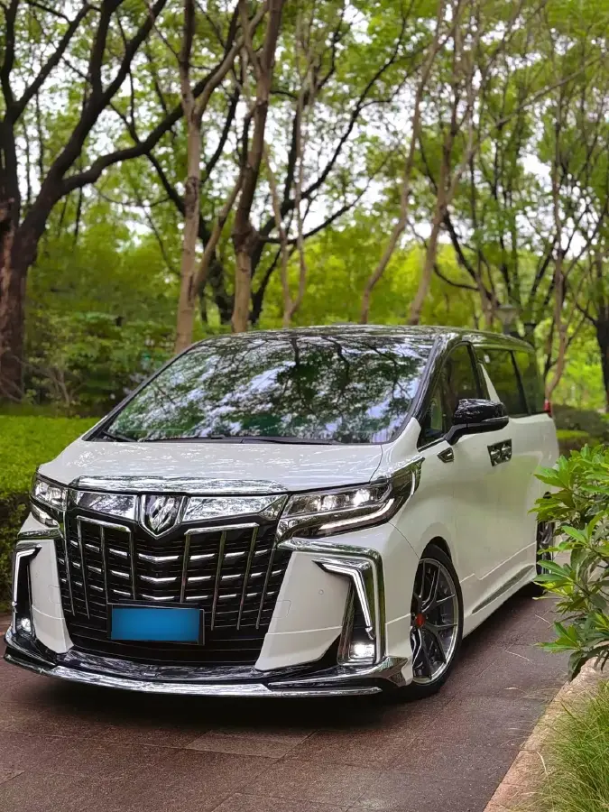 2021 Toyota Alphard 2.5L 117HP L4 E-CVT Hybrid