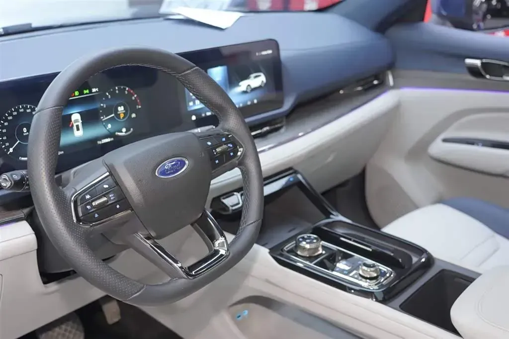 2022 Ford Equator Sport 1.5T 170HP L4 7DCT,autocango,china used car exporter,china ev exporter,chinese used car exporter,chinese used ev exporter