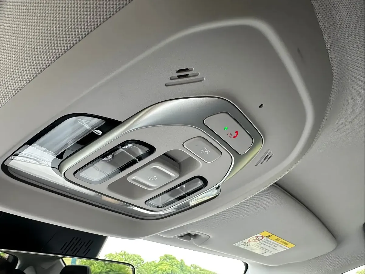 2024 Geely PrefaceL 1.5T 163HP L4 3DHT Hybrid,autocango,china used car exporter,china ev exporter,chinese used car exporter,chinese used ev exporter