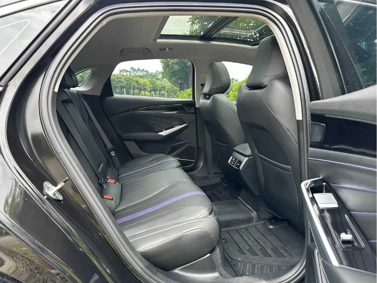 2024 Geely PrefaceL 1.5T 163HP L4 3DHT Hybrid,autocango,china used car exporter,china ev exporter,chinese used car exporter,chinese used ev exporter