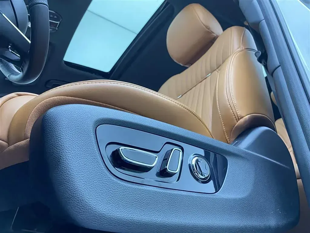 2024 GAC Trumpchi E9 2.0T 190HP L4 2DHT PHEV 25.57KWH,autocango,china used car exporter,china ev exporter,chinese used car exporter,chinese used ev exporter