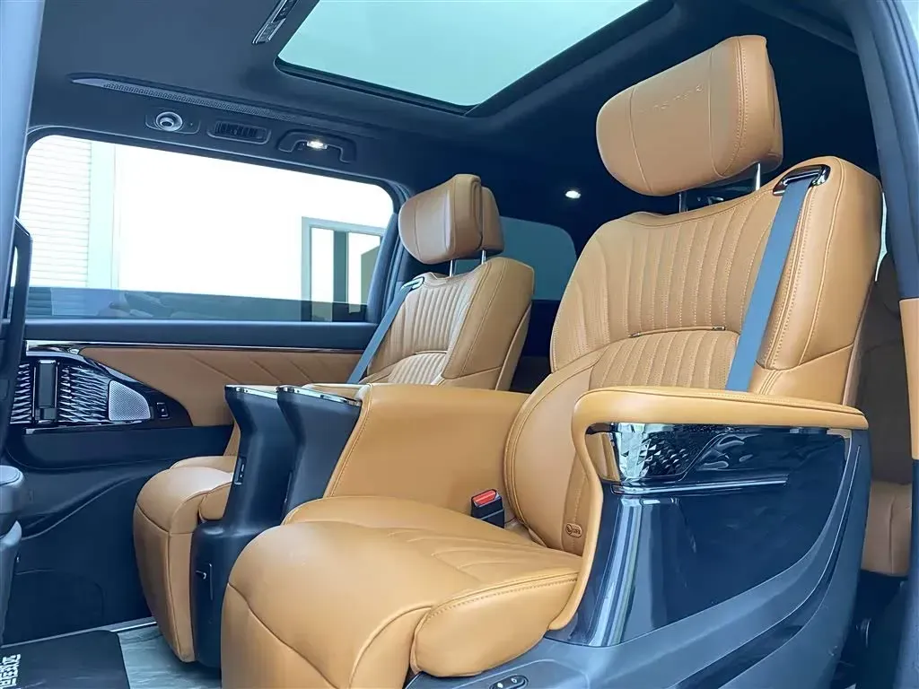 2024 GAC Trumpchi E9 2.0T 190HP L4 2DHT PHEV 25.57KWH,autocango,china used car exporter,china ev exporter,chinese used car exporter,chinese used ev exporter