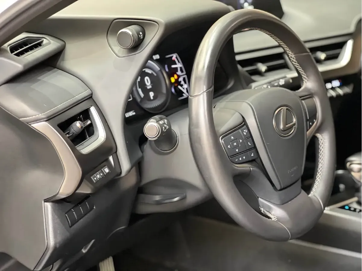 2019 Lexus UX 2.0L 146HP L4 E-CVT Hybrid,autocango,china used car exporter,china ev exporter,chinese used car exporter,chinese used ev exporter