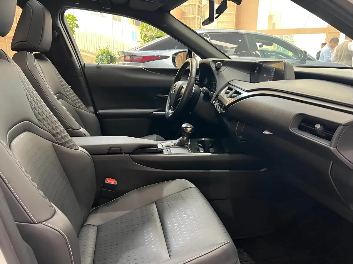 2019 Lexus UX 2.0L 146HP L4 E-CVT Hybrid,autocango,china used car exporter,china ev exporter,chinese used car exporter,chinese used ev exporter