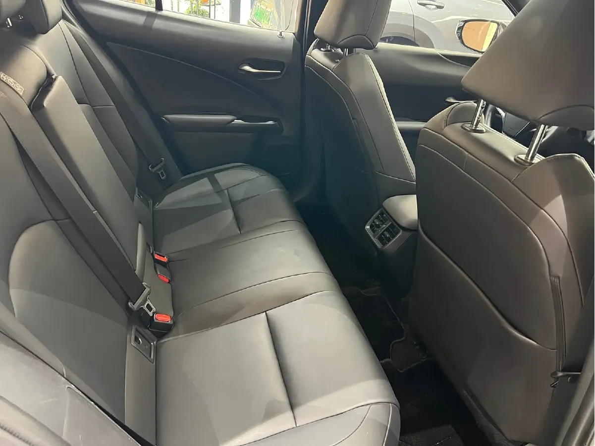 2019 Lexus UX 2.0L 146HP L4 E-CVT Hybrid,autocango,china used car exporter,china ev exporter,chinese used car exporter,chinese used ev exporter