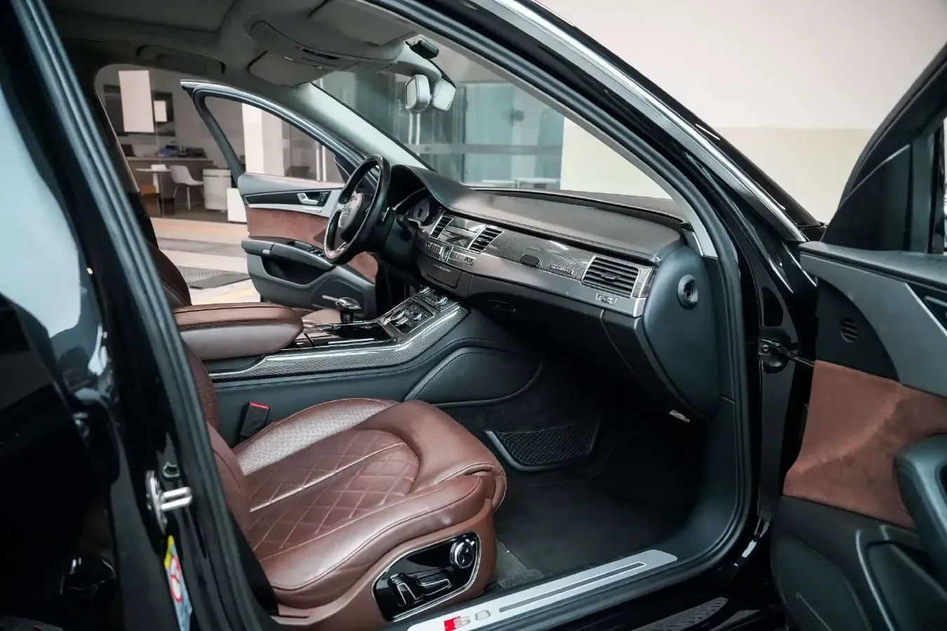 2013 Audi S8 4.0T 520HP V8 8AT,autocango,china used car exporter,china ev exporter,chinese used car exporter,chinese used ev exporter