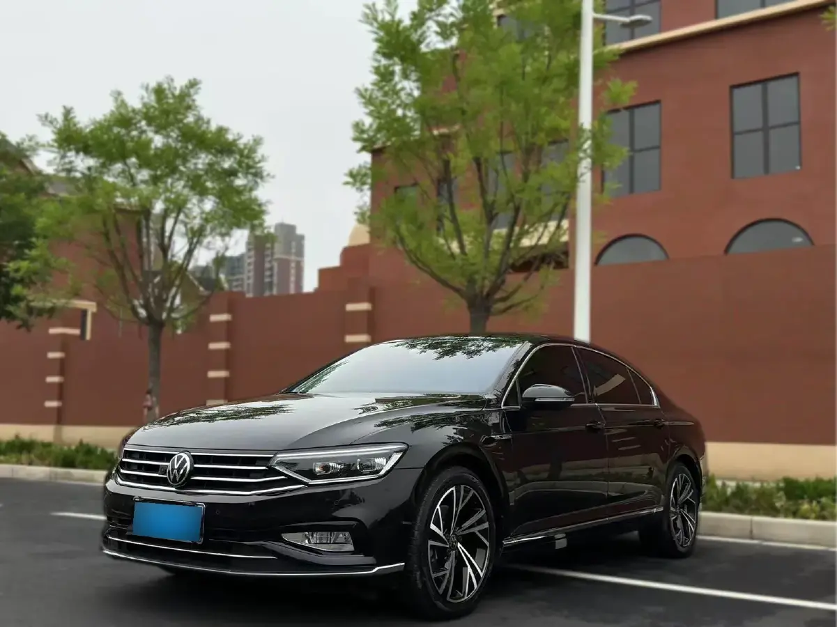 2020 Volkswagen Magotan 2.0T 220HP L4 7DCT