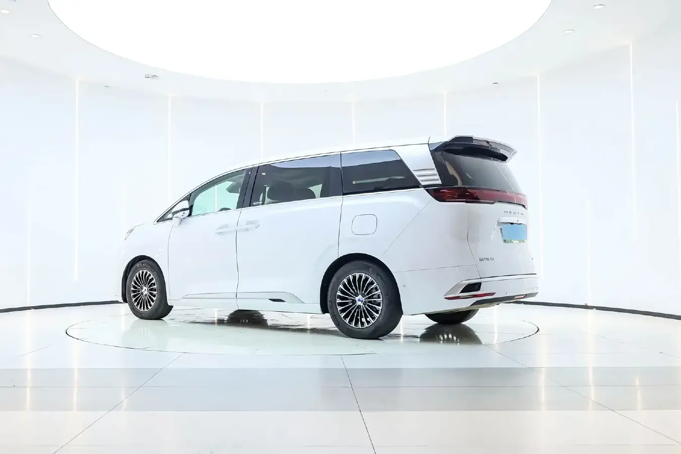 2024 Denza D9 1.5T 139HP L4 E-CVT PHEV 40KWH,autocango,china used car exporter,china ev exporter,chinese used car exporter,chinese used ev exporter