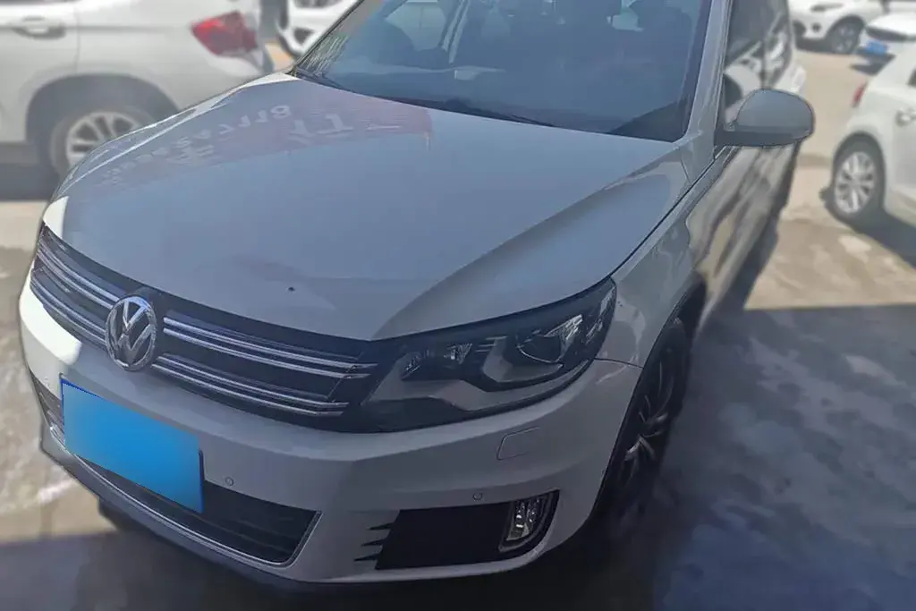 2015 Volkswagen Tiguan 2.0T 200HP L4 6AT