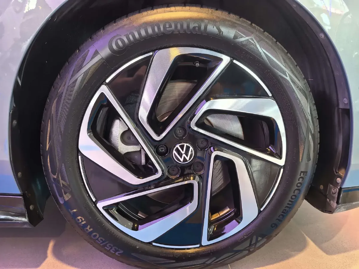 2024 Volkswagen ID.7 Vizzion BEV 84.8KWH,autocango,china used car exporter,china ev exporter,chinese used car exporter,chinese used ev exporter