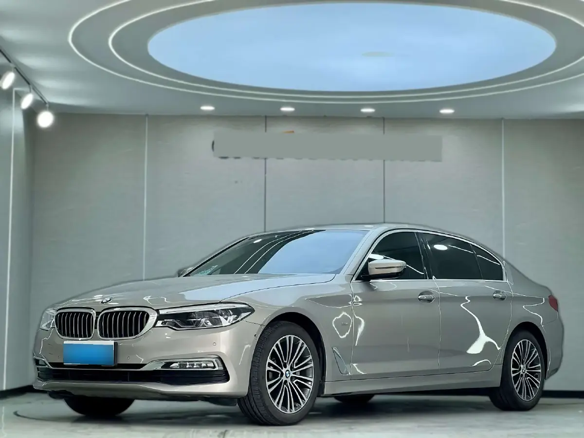 2018 BMW 5 Series 2.0T 252HP L4 8AT