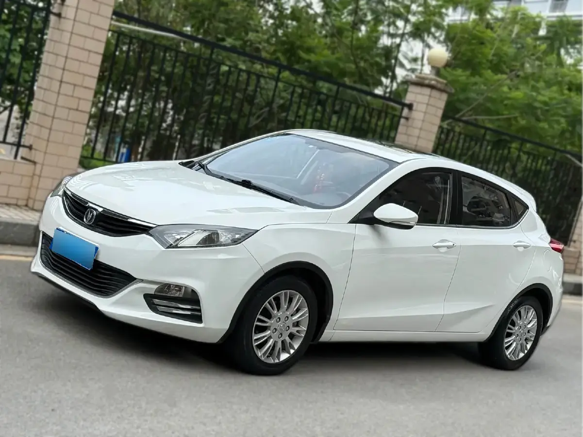 2013 ChangAn Eado XT 1.6L 125HP L4 4AT